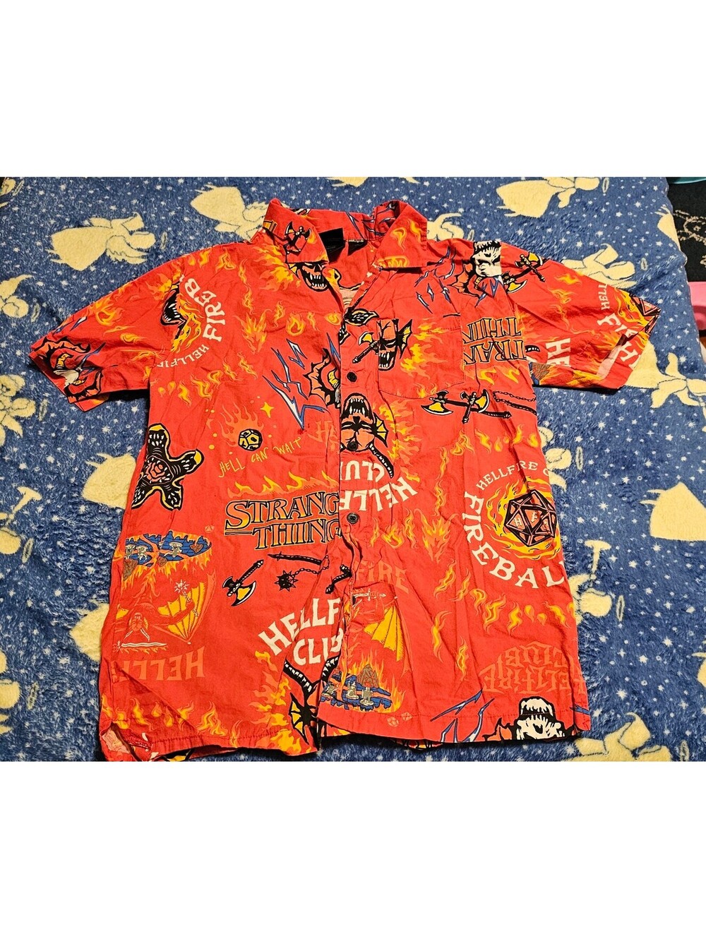 Stranger things mens size small shirt euc